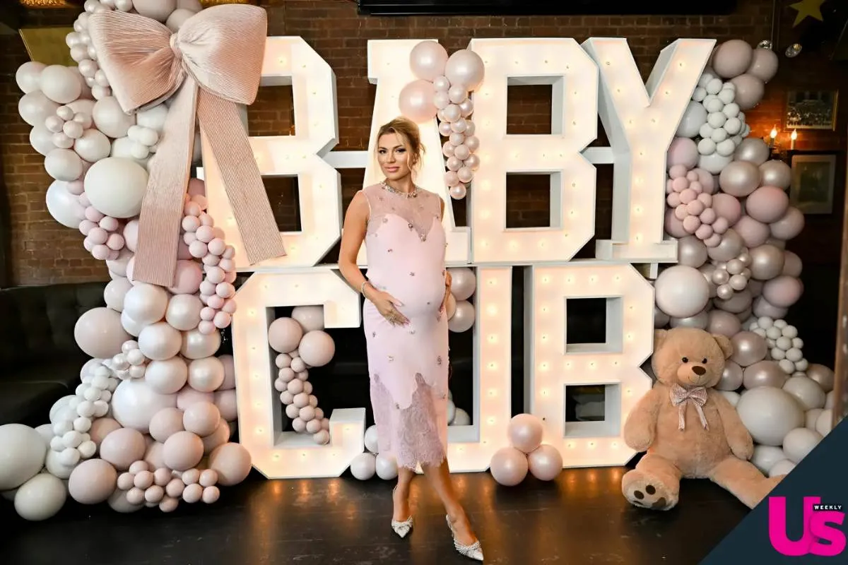 Inside Pregnant ‘Summer House’ Star Lindsay Hubbard’s ‘Unique His and Hers’ Baby Shower tram