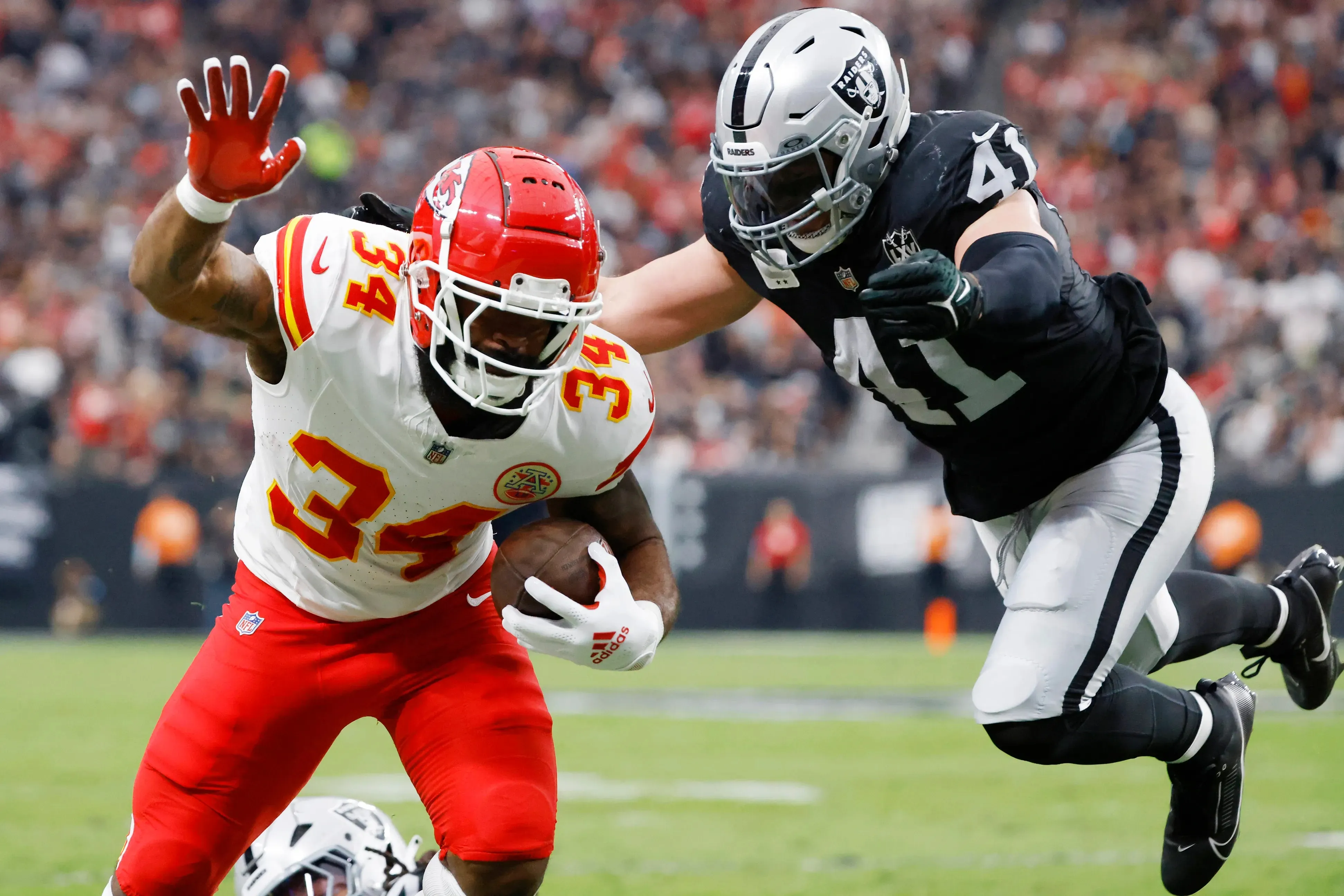 Loss to Chiefs Was a Microcosm of the 2-6 Raiders' Season