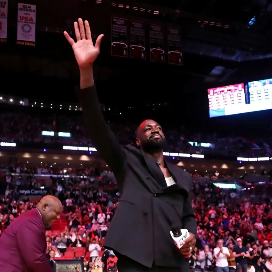 Heat honor Dwyane Wade by unveiling statue outside arena