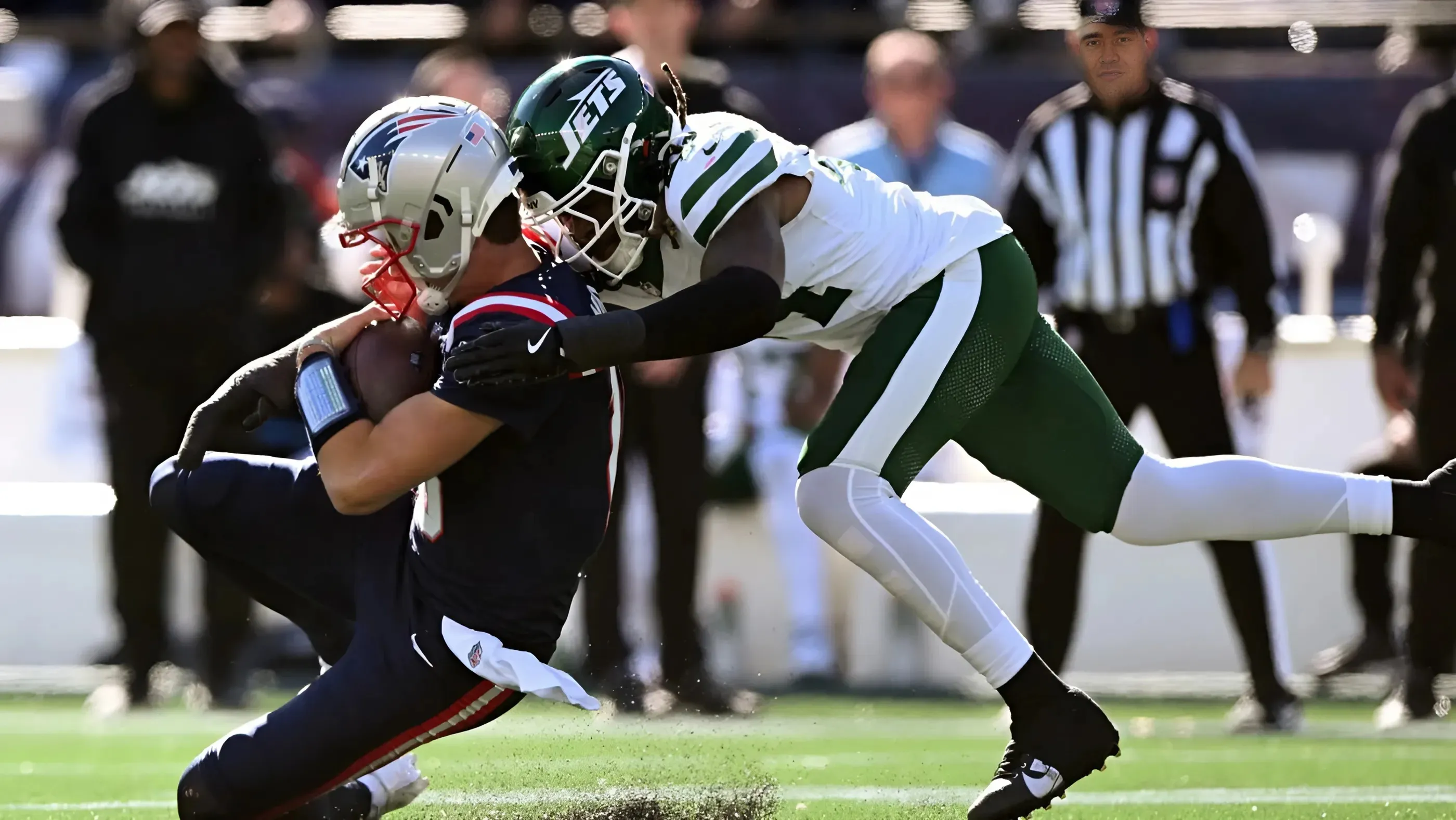 Jets linebacker reacts to controversial play that injured Patriots QB Drake Maye