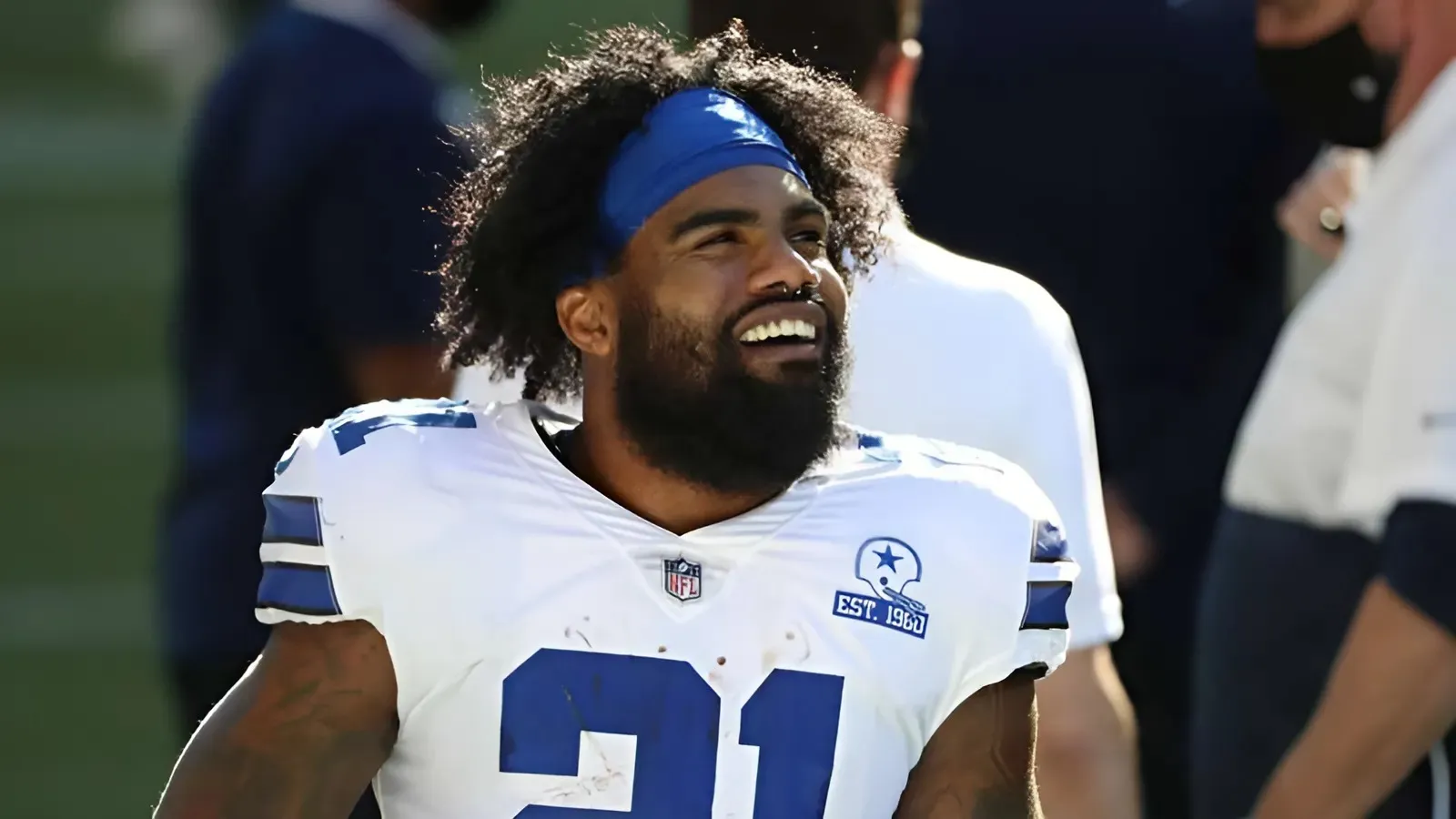 ‘New Starter’ Ezekiel Elliott Turning Heads as TD Gives Cowboys Lead at 49ers