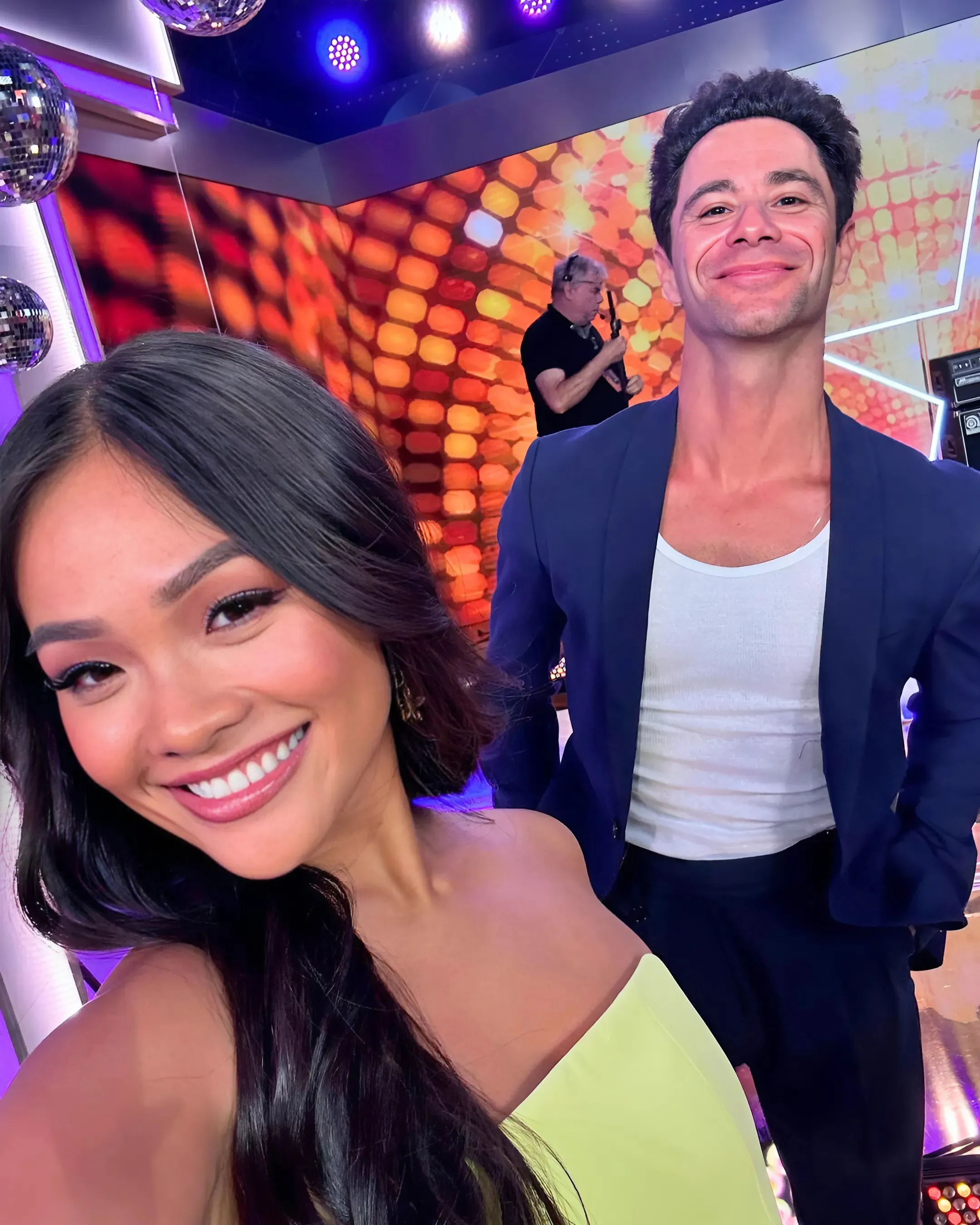 ‘DWTS’ Huge Clue Jenn Tran & Sasha Farber Are More Than Friends