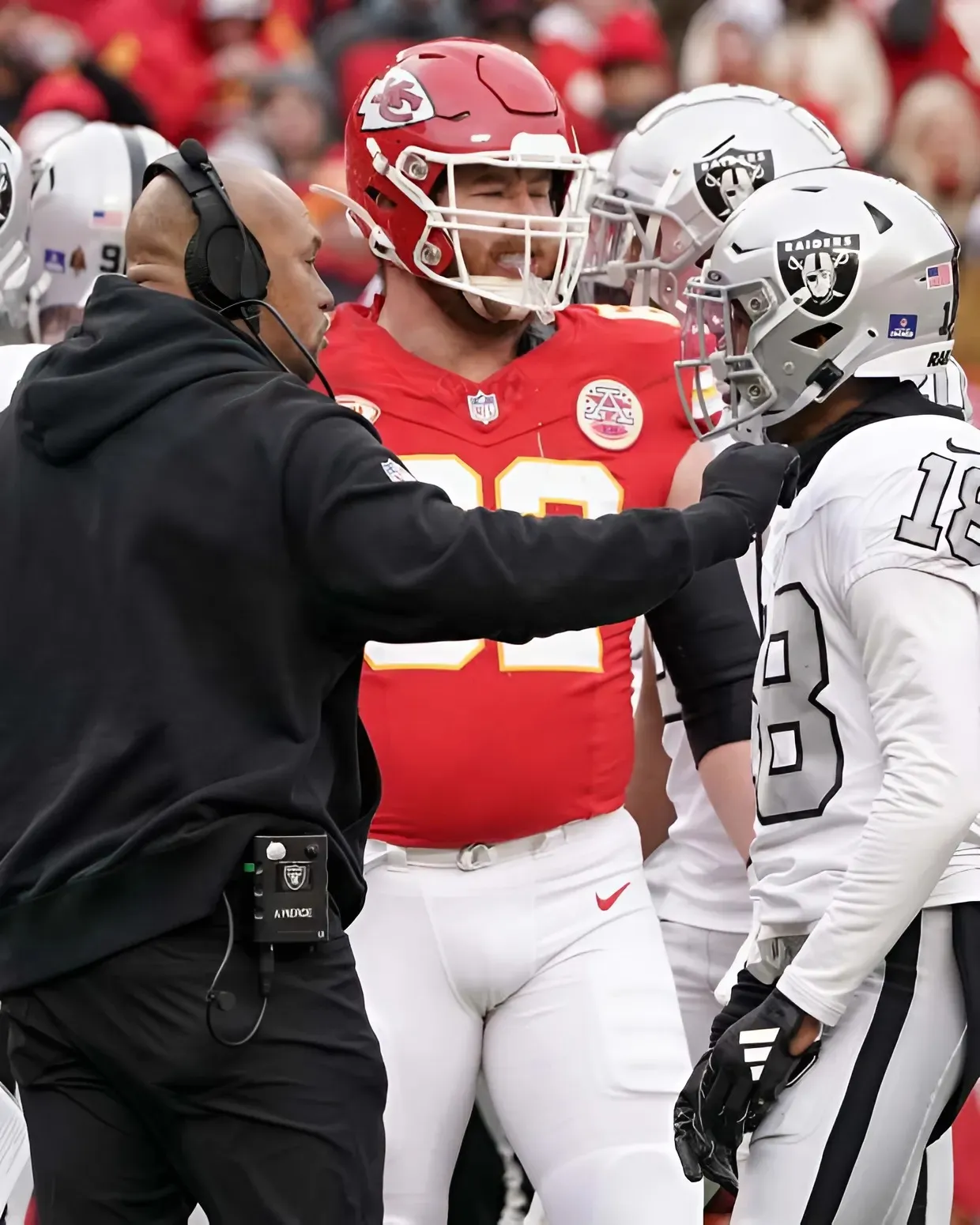 Raiders Lose To Chiefs 27-20, Drop Fourth Straight Game