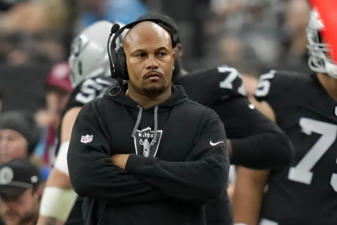 Calls for Raiders to Fire Antonio Pierce Starting to Heat Up