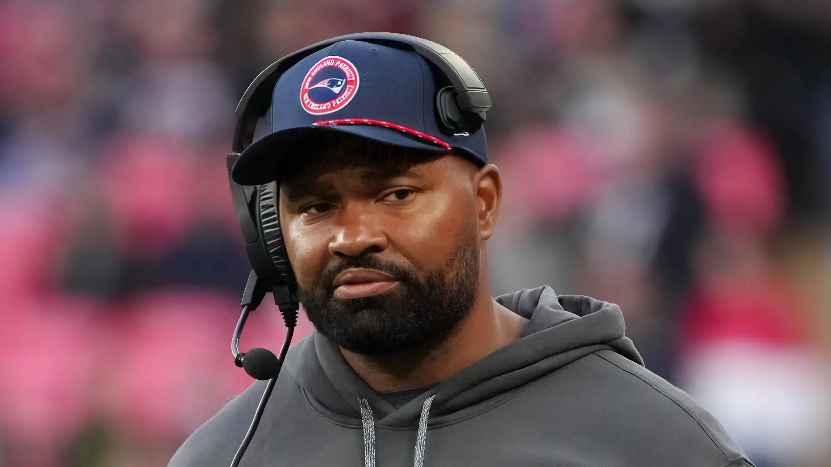 Patriots HC Jerod Mayo sends warning to Drake Maye after concussion