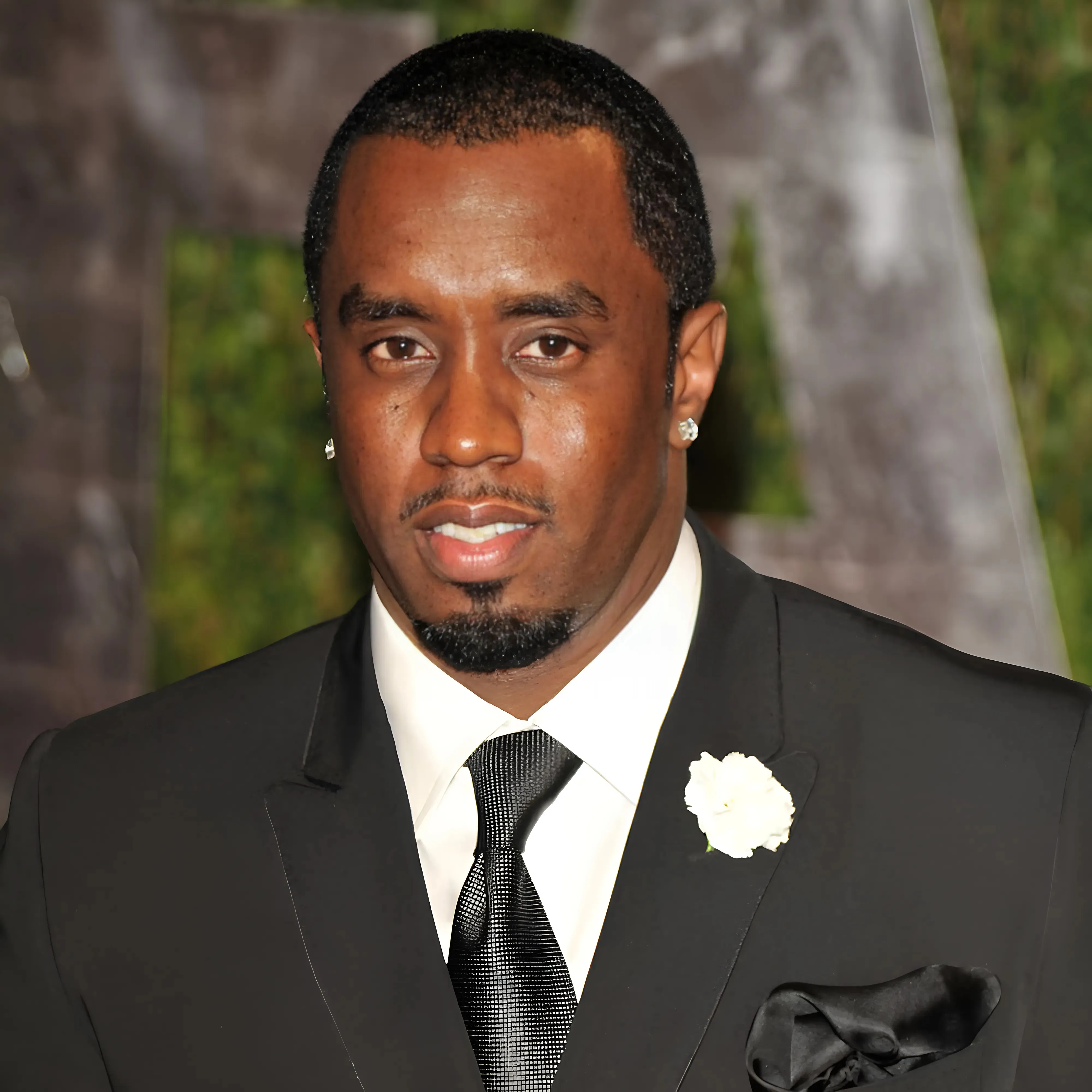 Diddy allegedly drugged, sexually assaulted 10-year-old accuser during an audition: lawsuit-suong