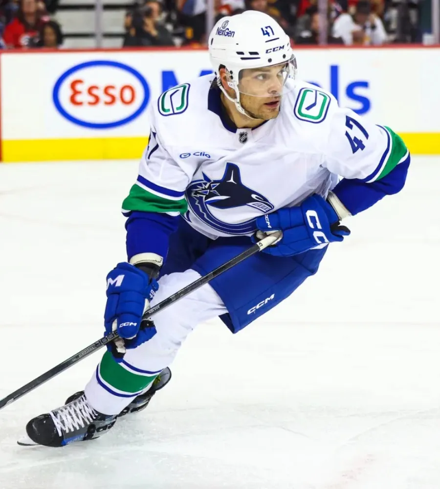 Vancouver Canucks defenceman Noah Juulsen announces life-changing news