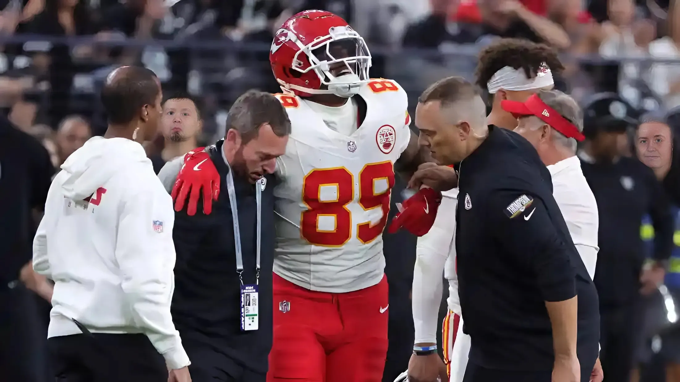 Chiefs Place TE on IR to Make Room for New DE Joshua Uche