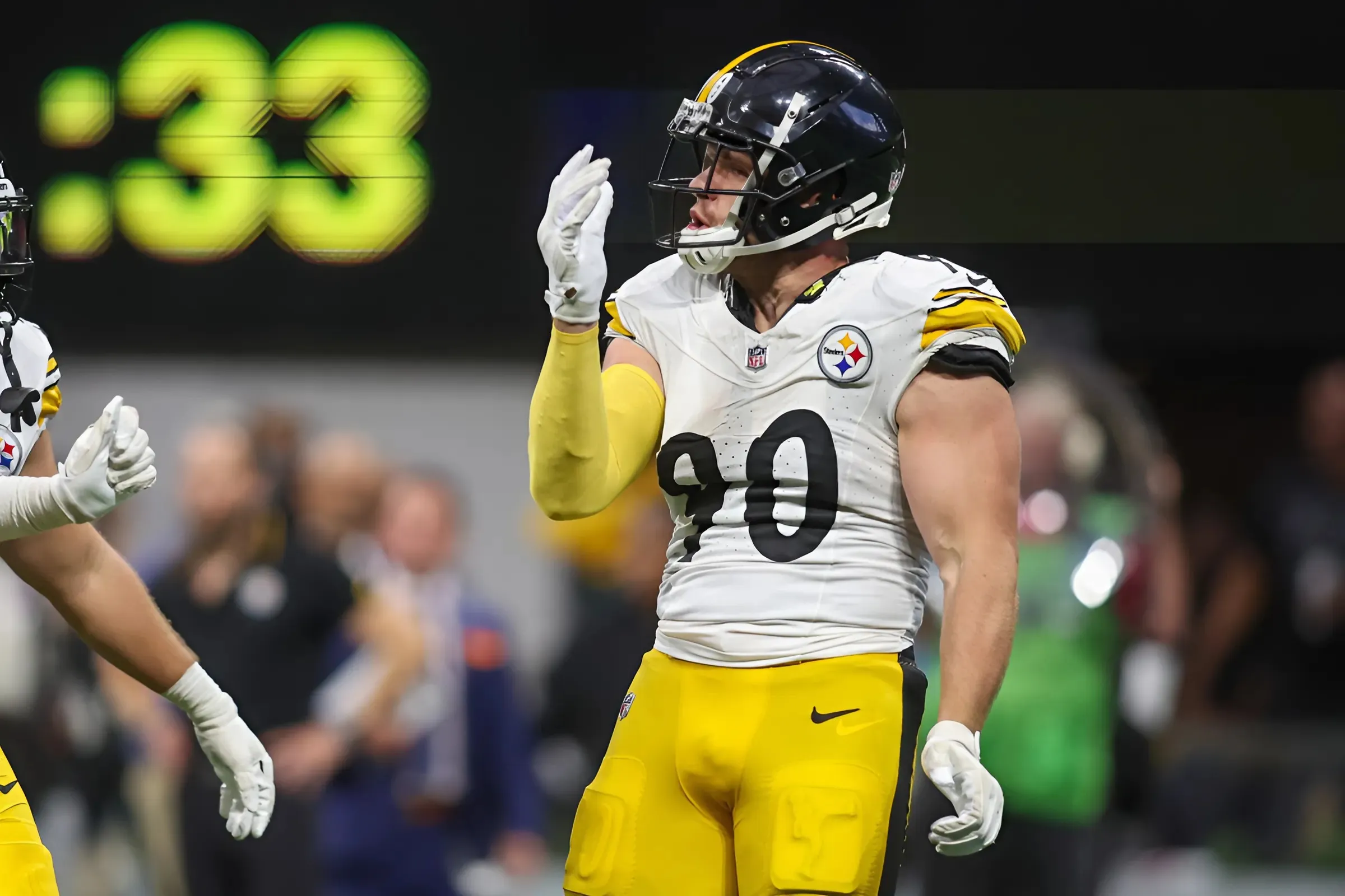 Steelers’ T.J. Watt Strongly Reacts to Pre-Game Comments From Giants RT