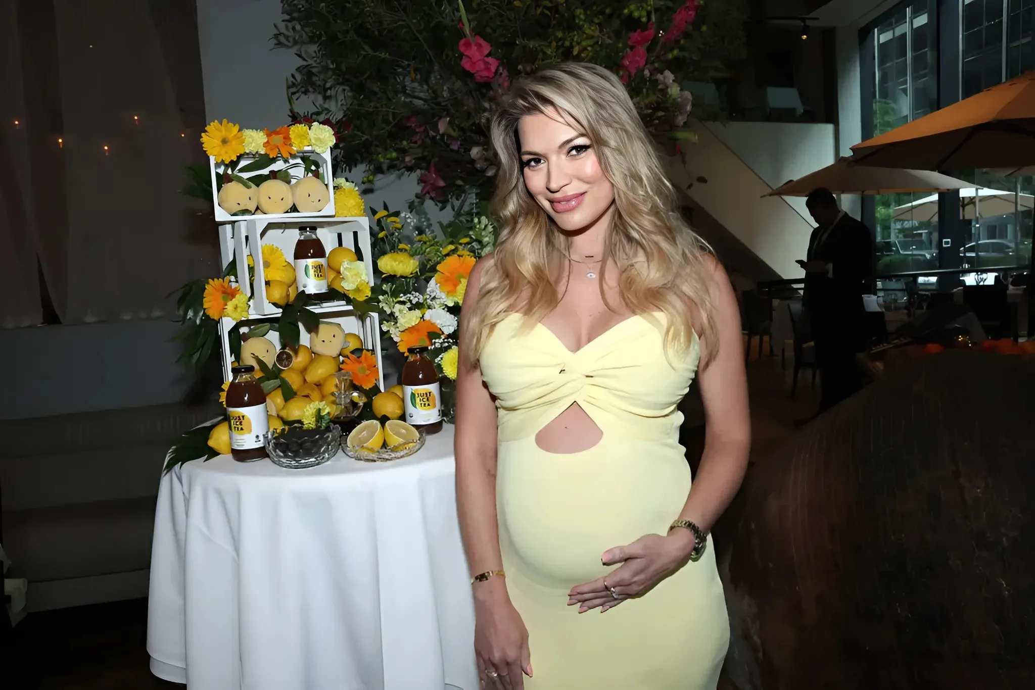 "Summer House Star Lindsay Hubbard Desires Baby Shower to Honor Her Beloved Boyfriend!"-quang