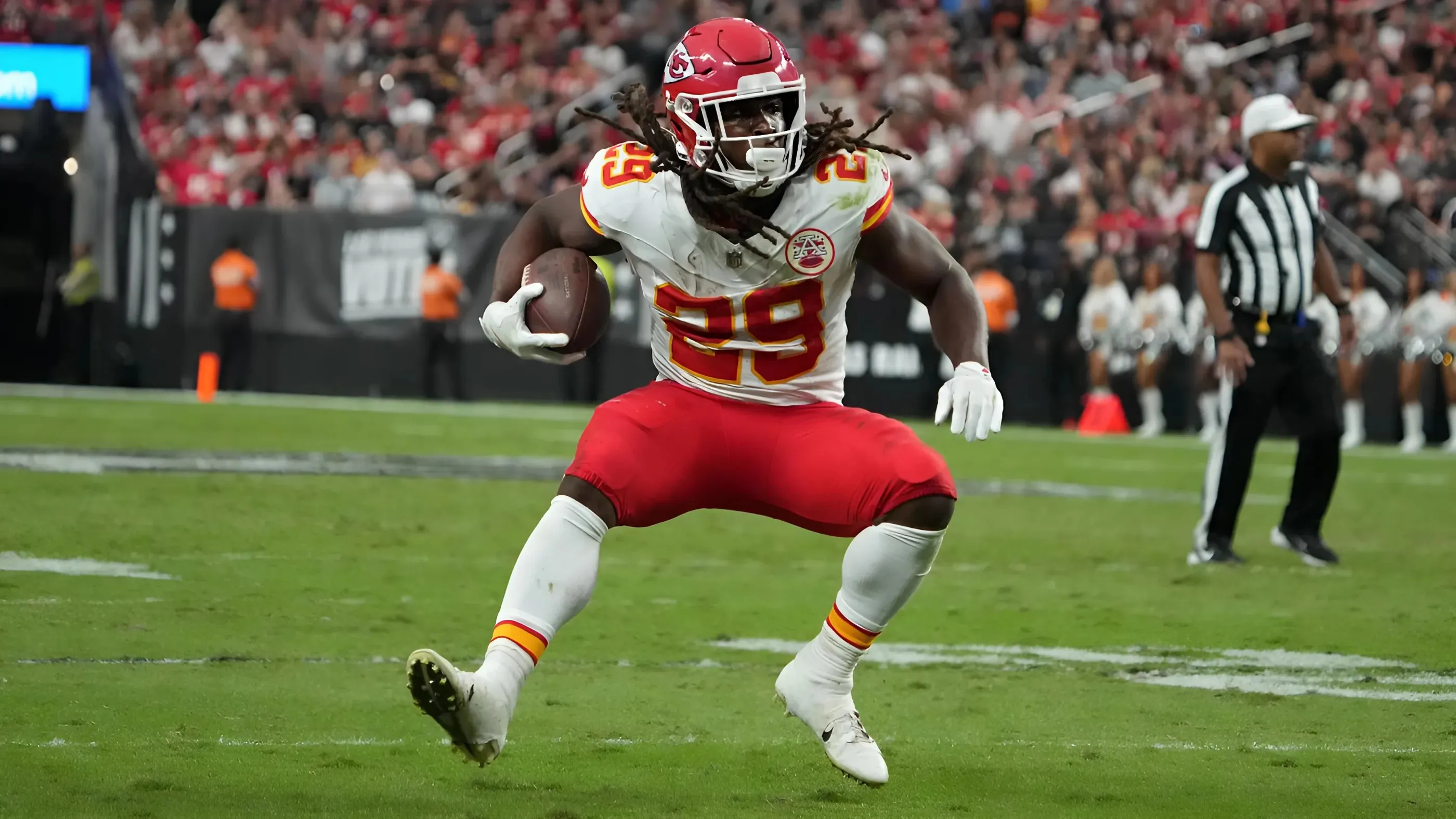 Andy Reid on Why Chiefs Were 'Comfortable' Making Kareem Hunt a Captain in Week 8