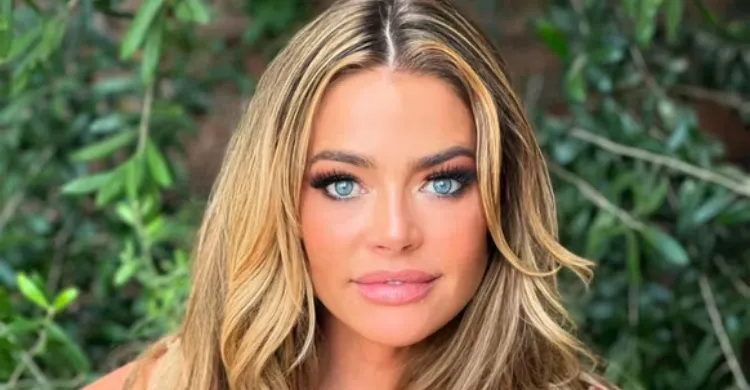 This Is Denise Richards' Wildest Hair Transformation Yet (PHOTO)