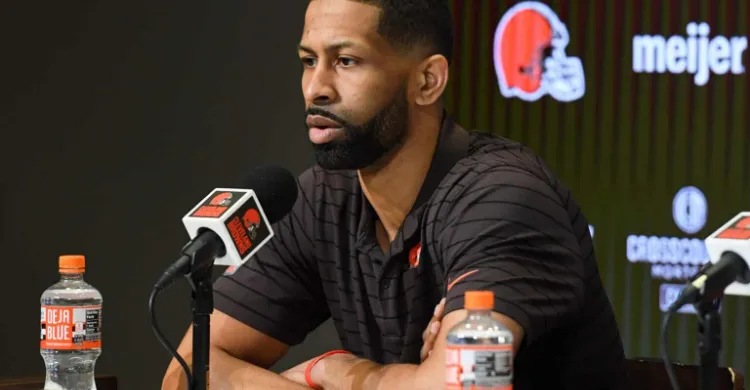 Browns Legend Says Team Could Make Surprising Move At Trade Deadline