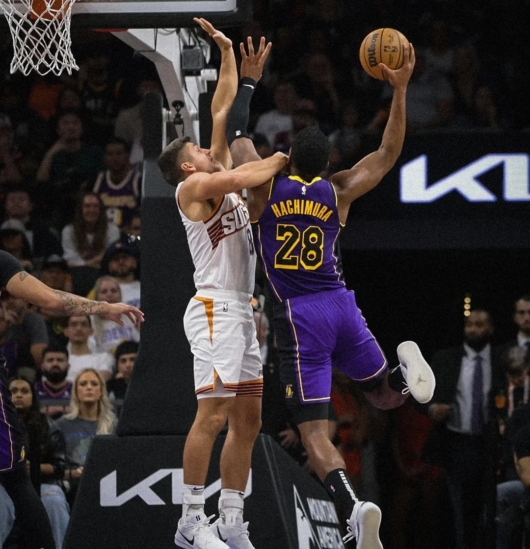 NBA admits refs blew late call in Lakers loss to Suns