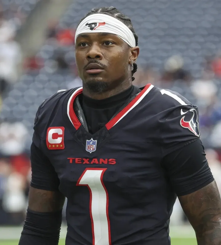 Texans Place WR Stefon Diggs On Injured Reserve