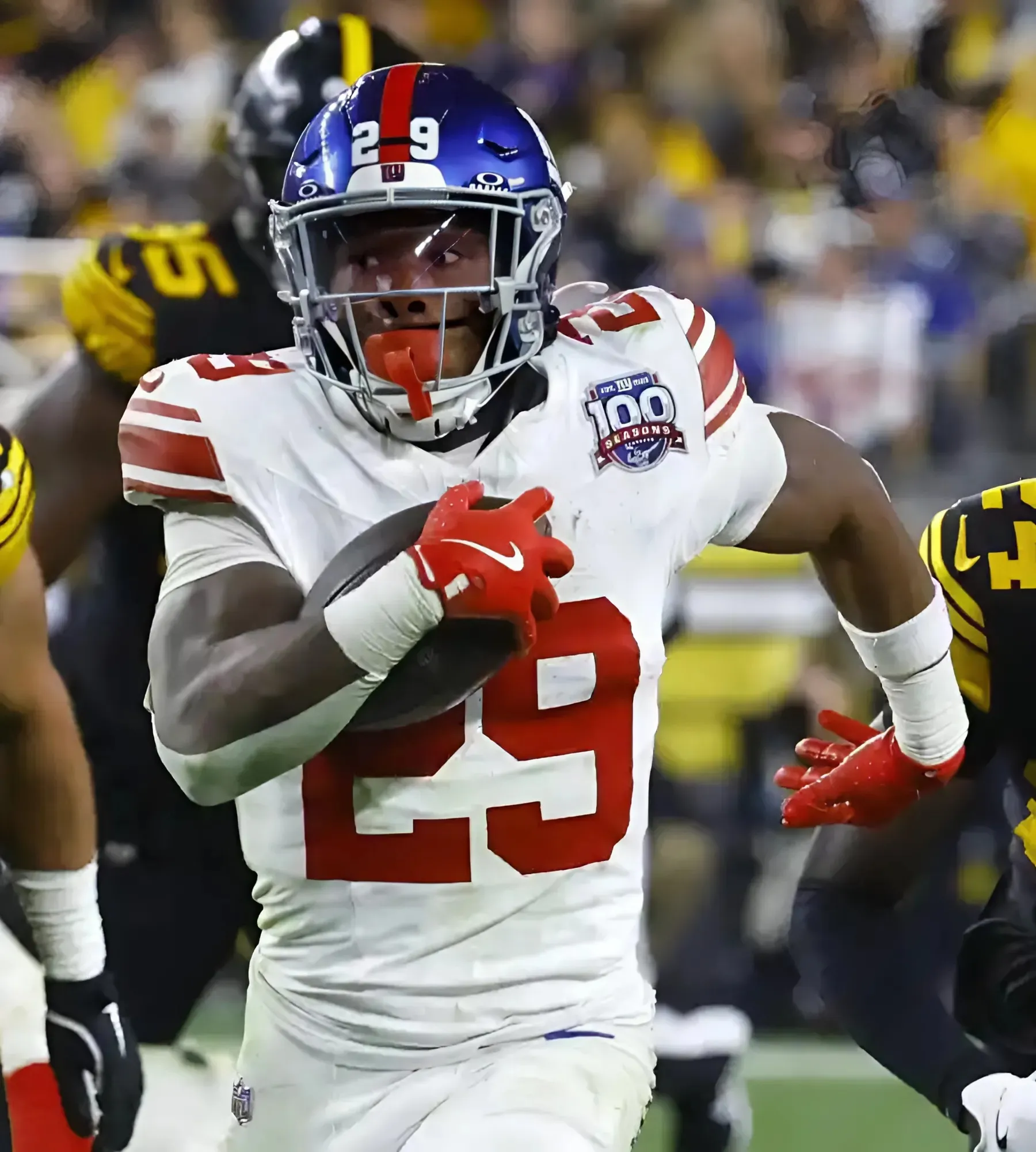 Giants RB Tyrone Tracy Sends Viral Message After Breakout Performance