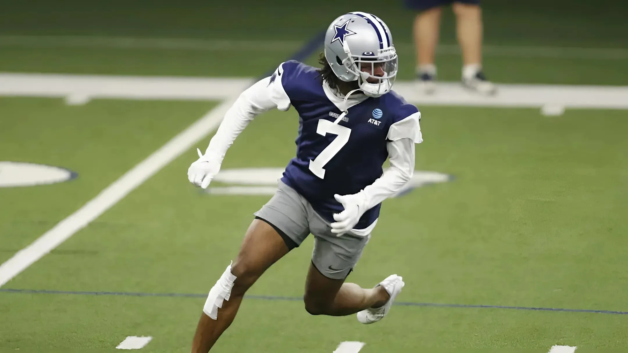 Cowboys' star defender misses practice due to undisclosed in.jury