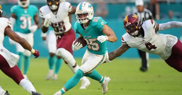 Dolphins Designate WR River Cracraft To Return