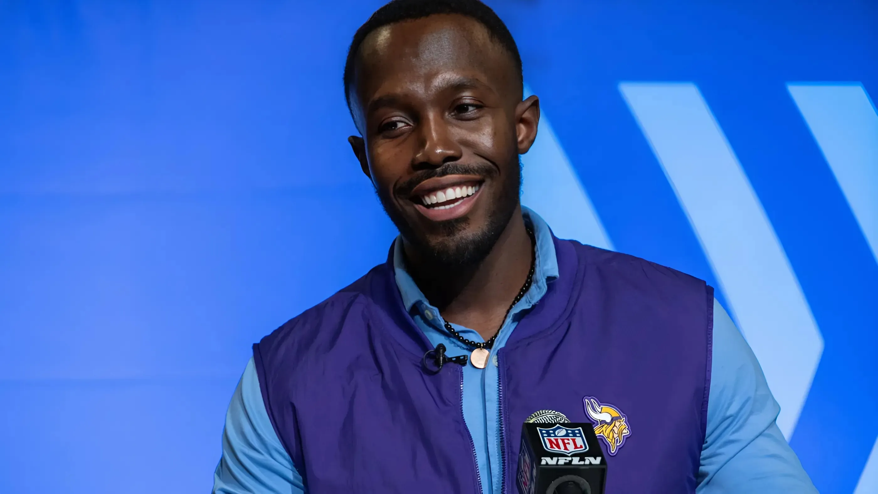 Jaguars paying part of Cam Robinson's $16 million contract puts Vikings GM Kwesi Adofo-Mensah in Executive of the Year contention