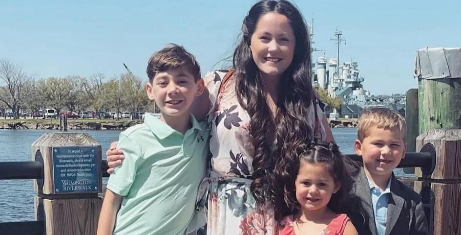 ‘Teen Mom’ Jenelle Evans Dumped Kids On Babysitter For A Month In Vegas