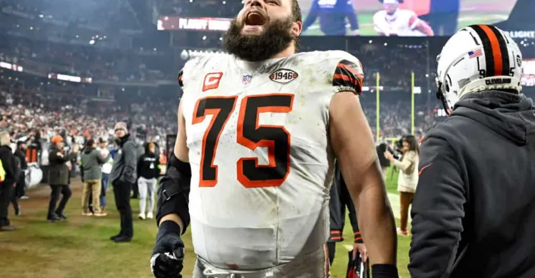 Joel Bitonio Reveals His Status For Sunday’s Game