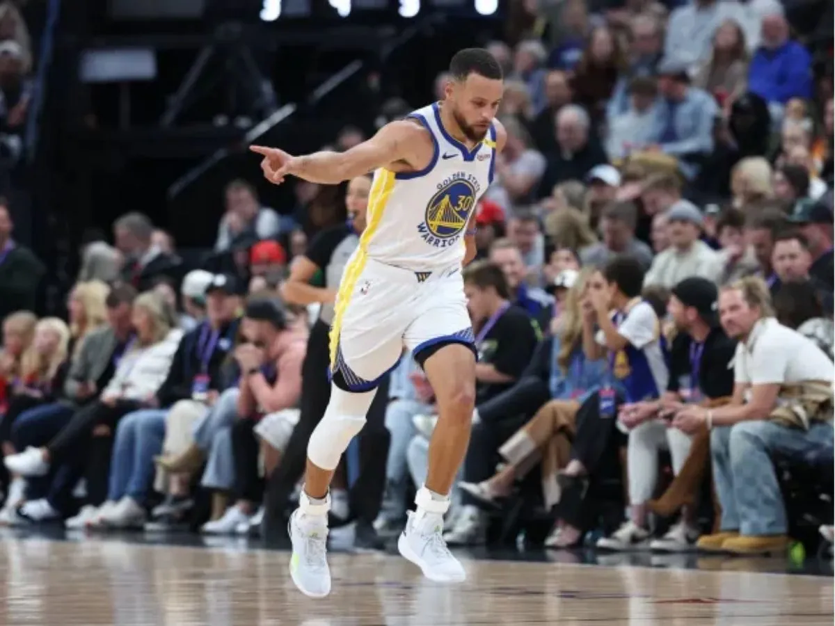 Warriors November NBA Predictions: Tough Schedule With 9 Away Games