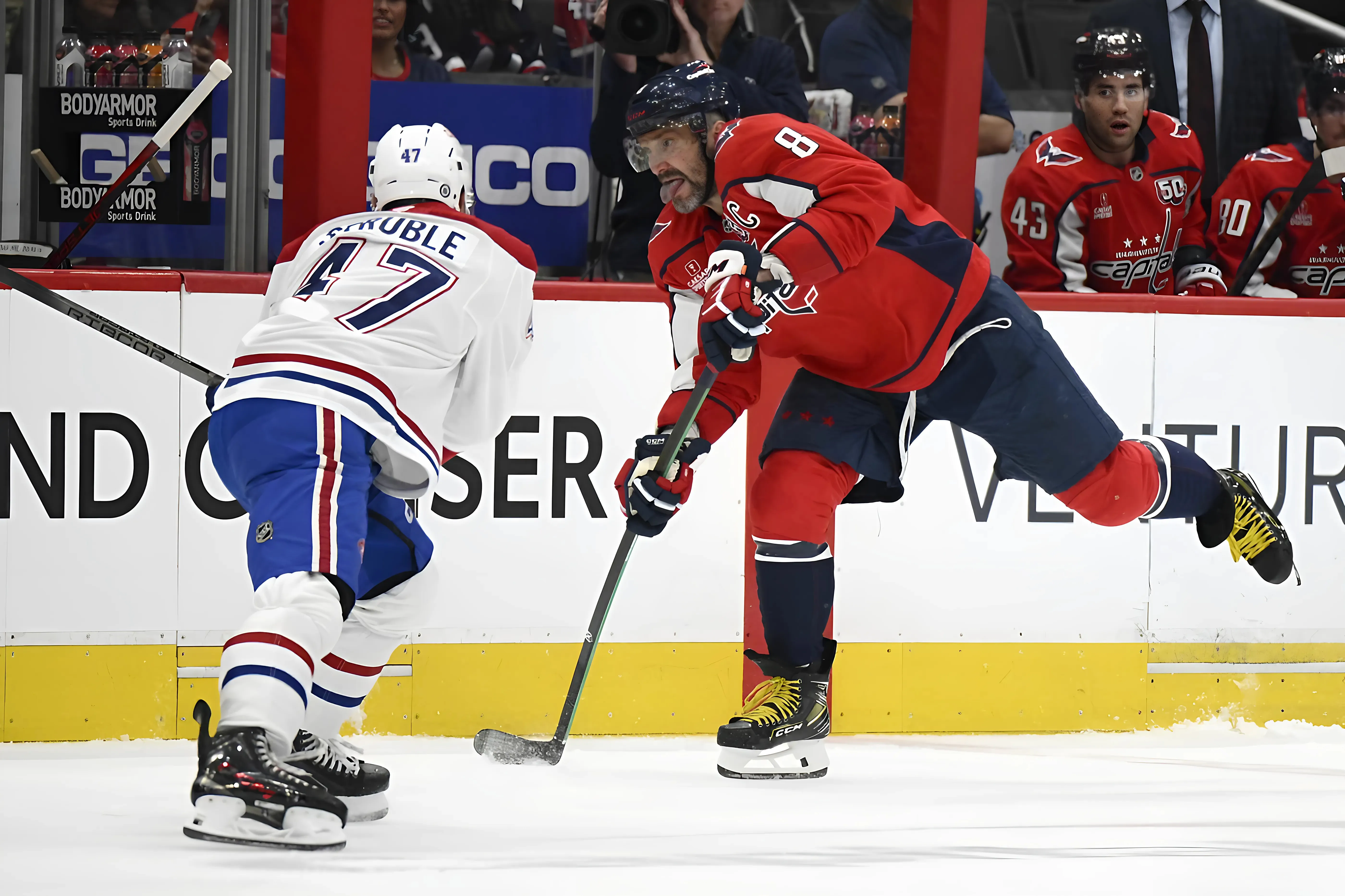 Ovechkin scores his 858th goal and has 2 assists as the Capitals beat the Canadiens 6-3 trucc