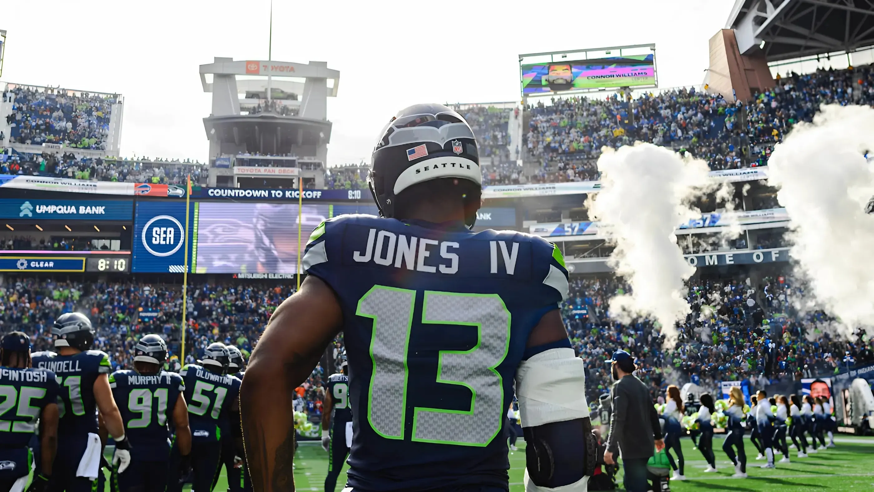 Ernest Jones IV Aims to Shine Again Against Rams with Seahawks