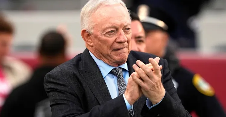 Latest move hints Cowboys star is going to rob Jerry Jones blind with new deal