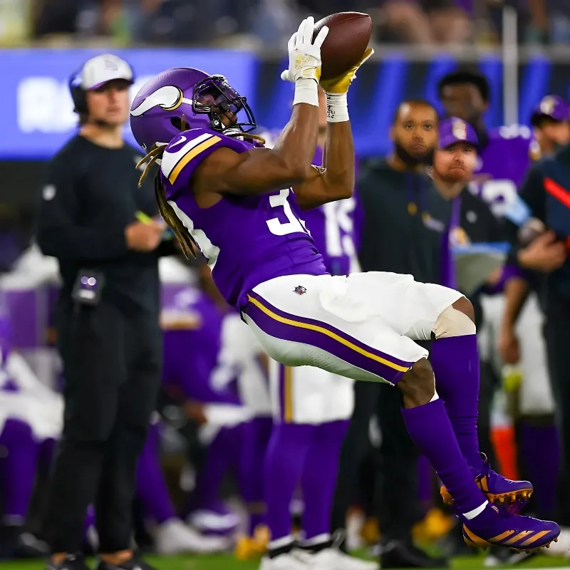 Vikings Urged to Trade for $6 Million Playmaker Amid Jones, RB Concerns