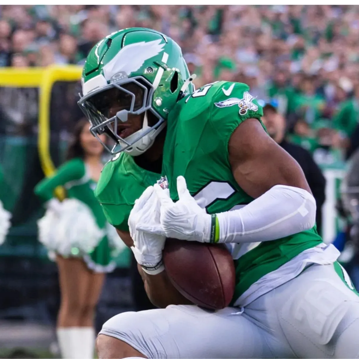 Saquon Barkley pulled off most insane hurdle you will ever see