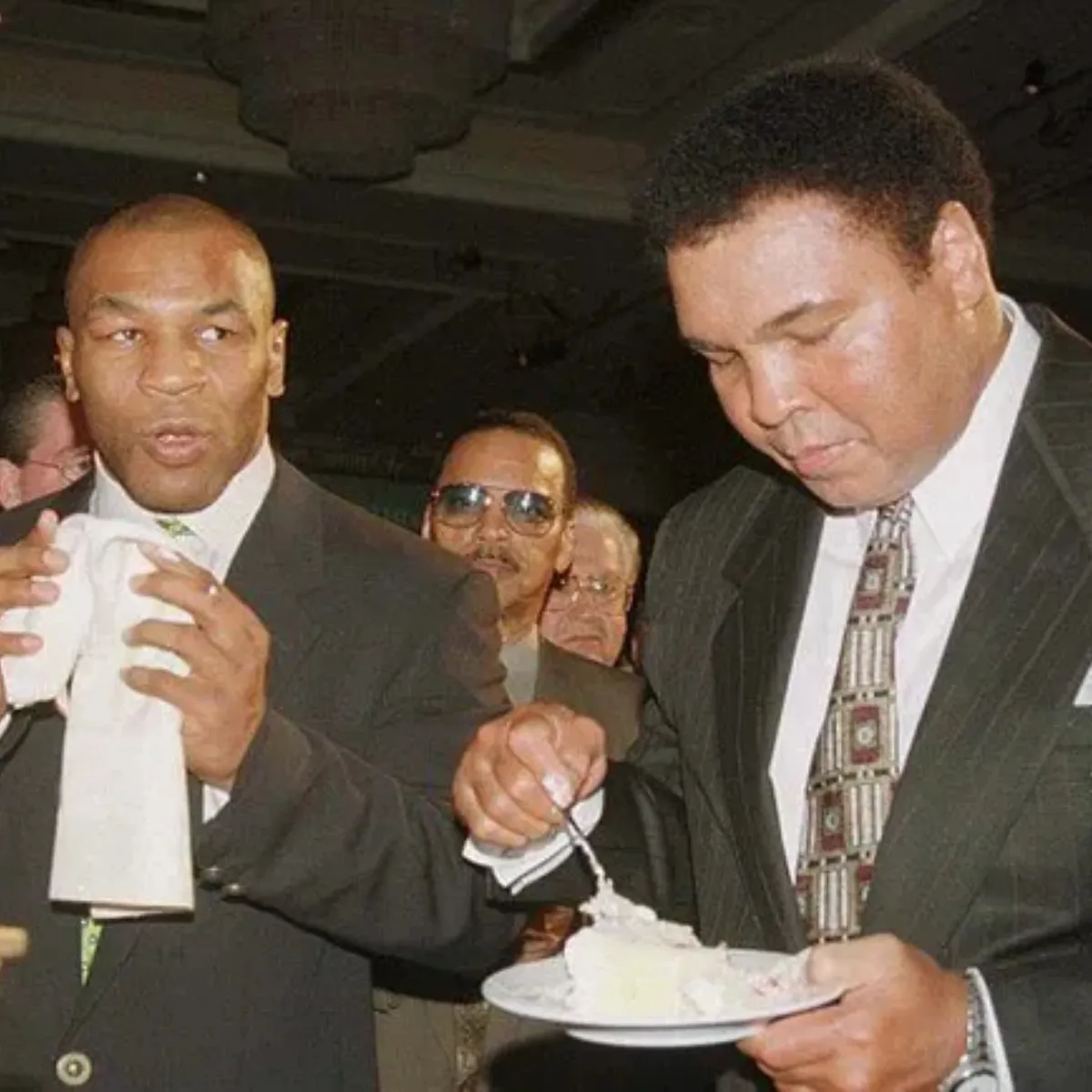 Mike Tyson made vow to Muhammad Ali at just 15 - but legend 'didn't listen'