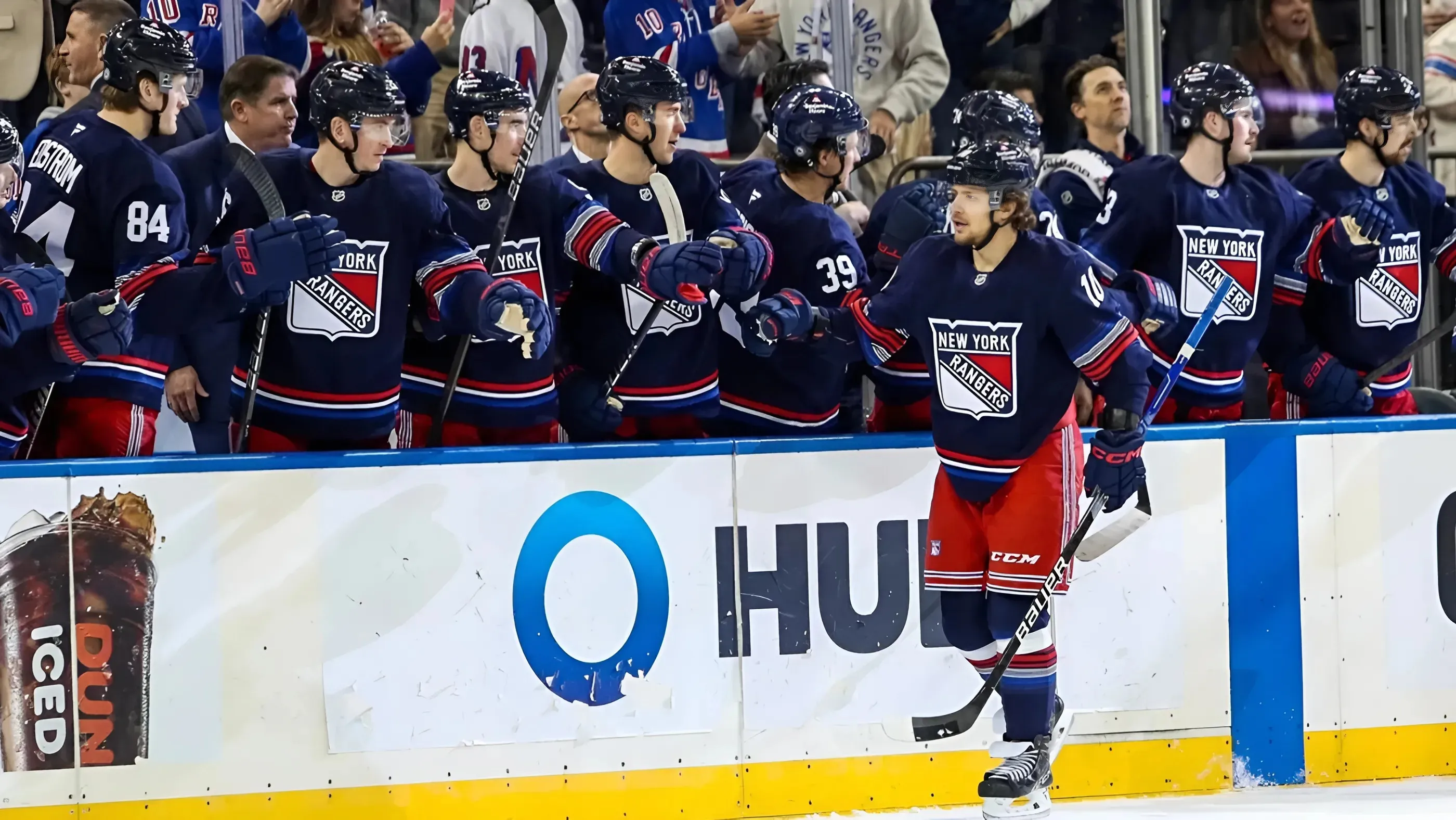 Artemi Panarin, Rangers defeat rival Islanders