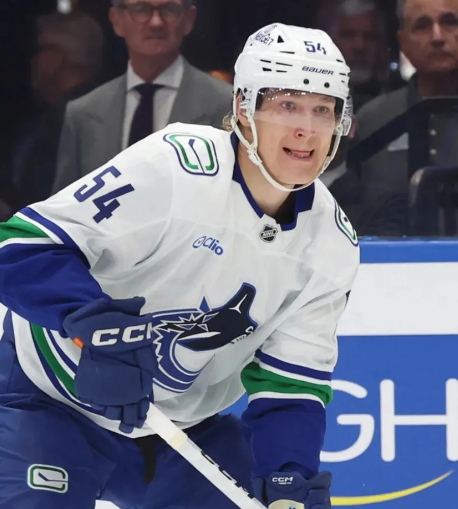 Canucks expected to call-up Aatu Räty from AHL Abbotsford