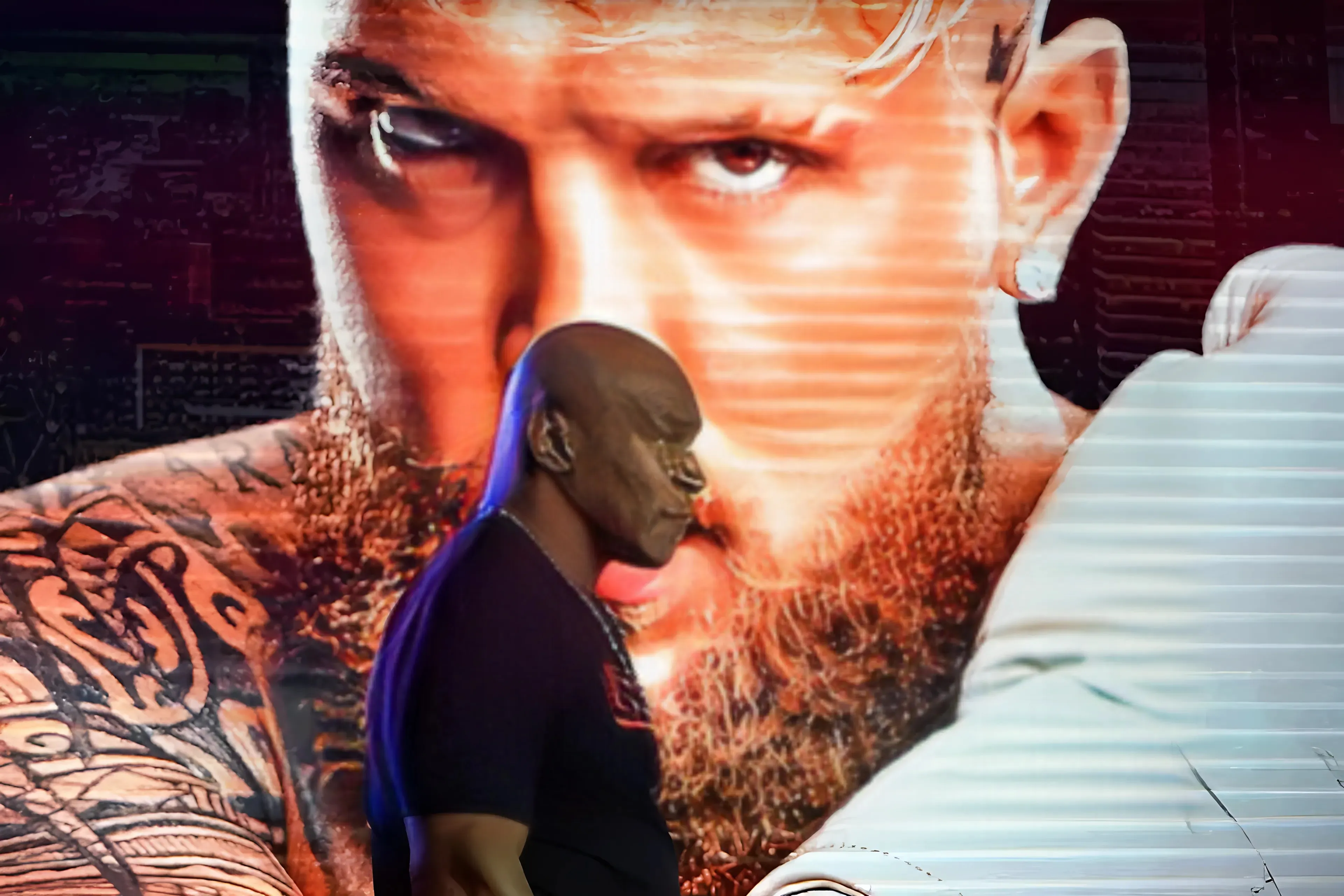 'Iron Mike' Tyson and Jake Paul face off in Netflix's sports streaming debut trucc