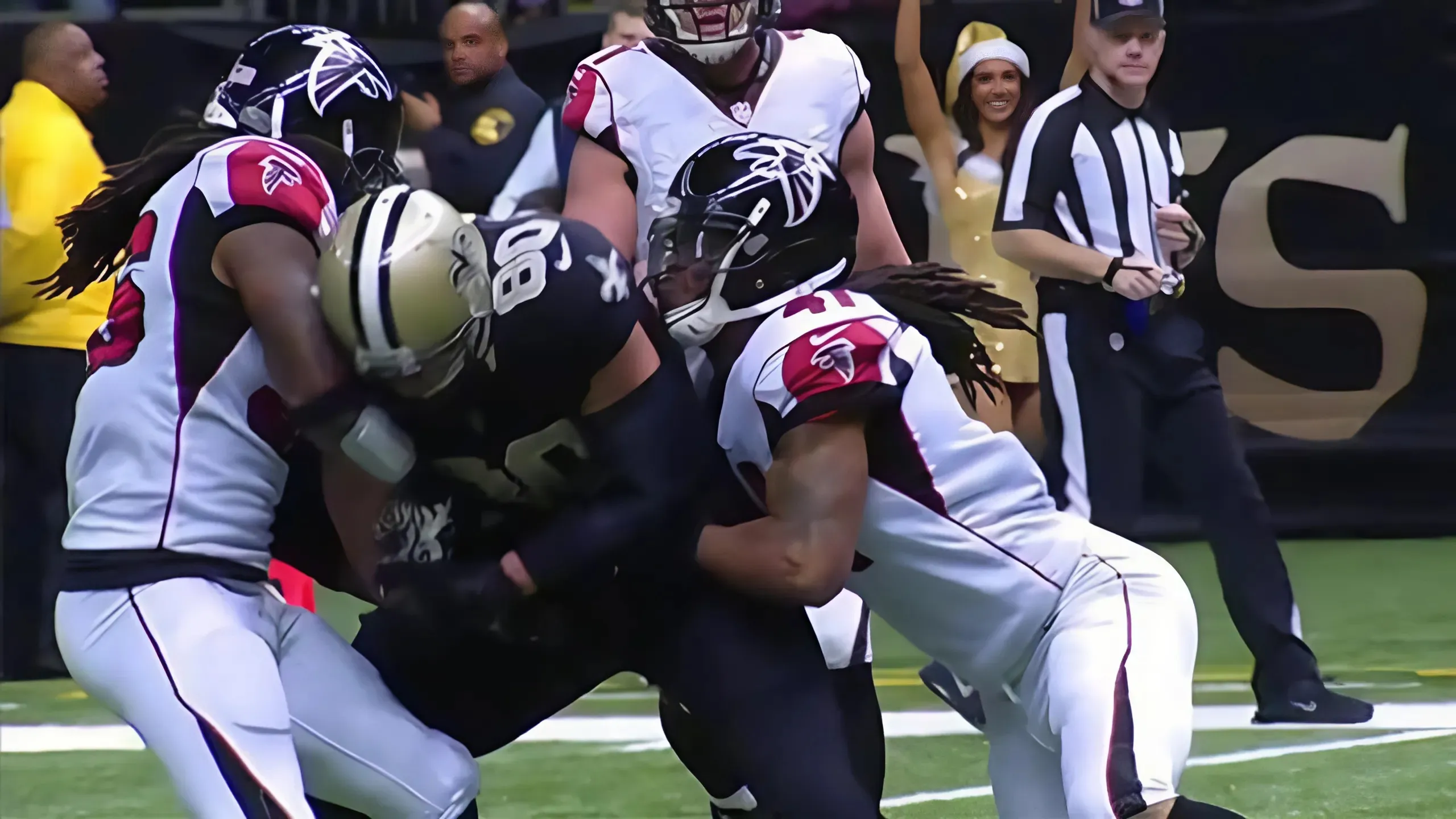 VIDEO: NFL Ref Is Getting Exposed After Cameras Caught His Freaky Actions Behind A Bent-Over Falcons Offensive Lineman