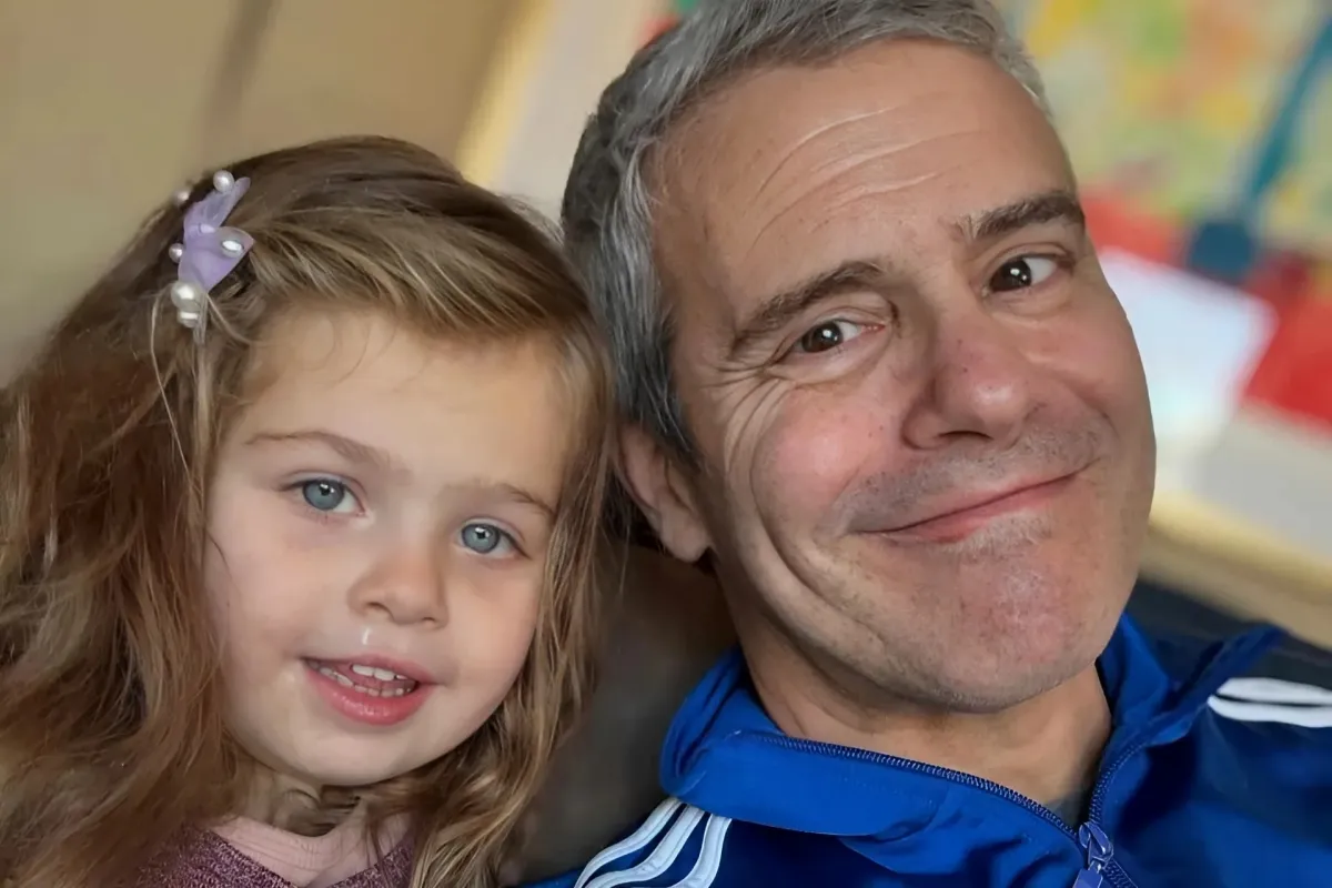 Andy Cohen and Daughter Lucy, 2, Proudly Show Off Voter and Future Voter Stickers in Sweet Snap: 'I Voted for Her, for Her' ngocc