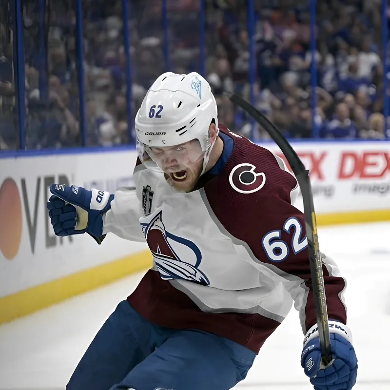 How Important Is Artturi Lehkonen’s Return For Avalanche