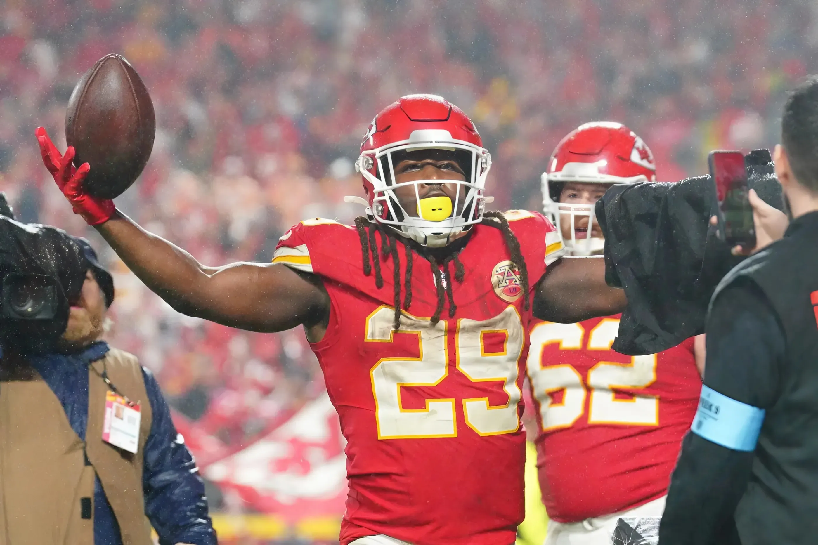 The Chiefs “Getting All the Calls” Is A Blatantly Biased Fan Theory