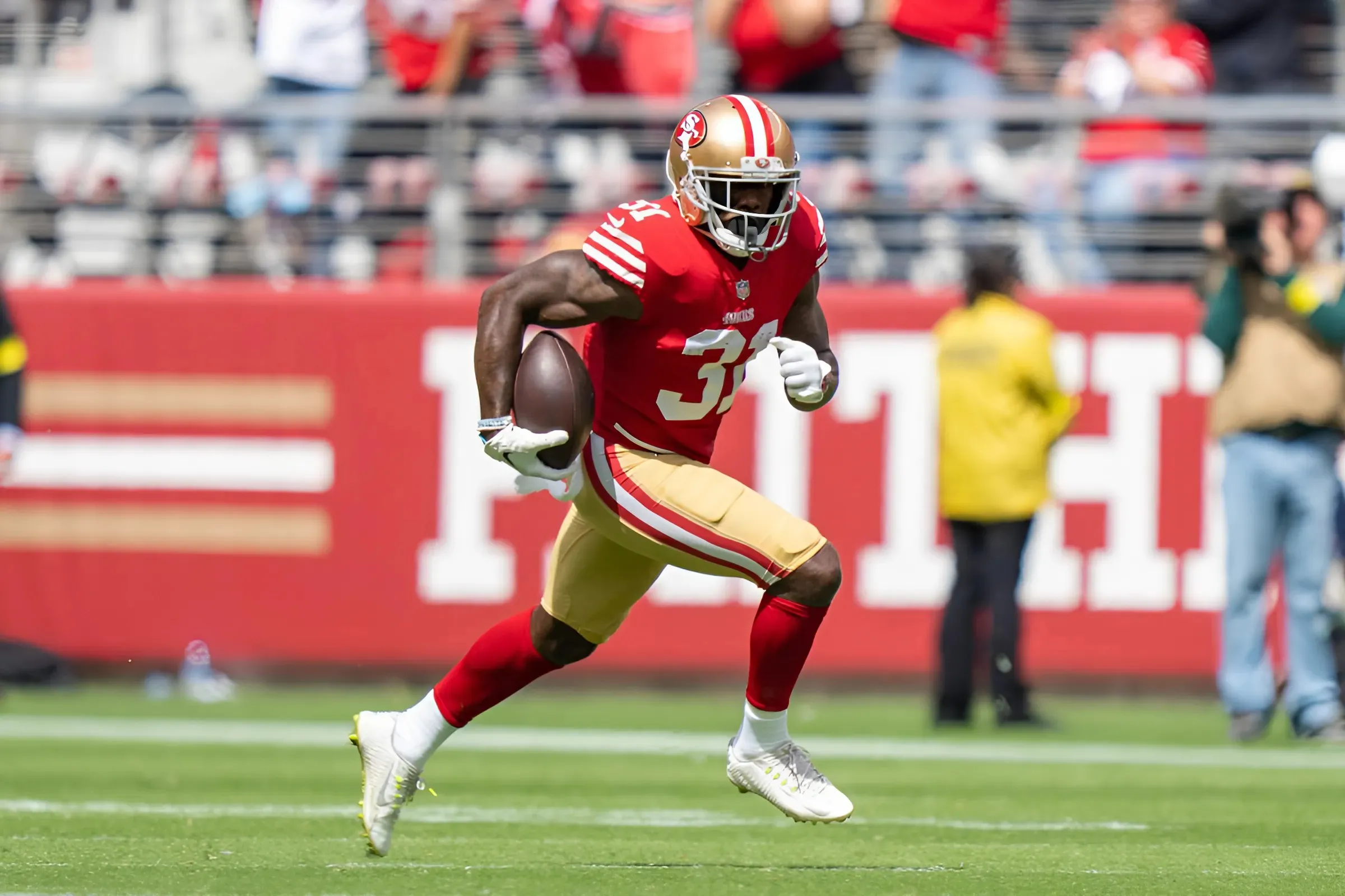 49ers bring back Tashaun Gipson with Talanoa Hufanga iffy to return this season