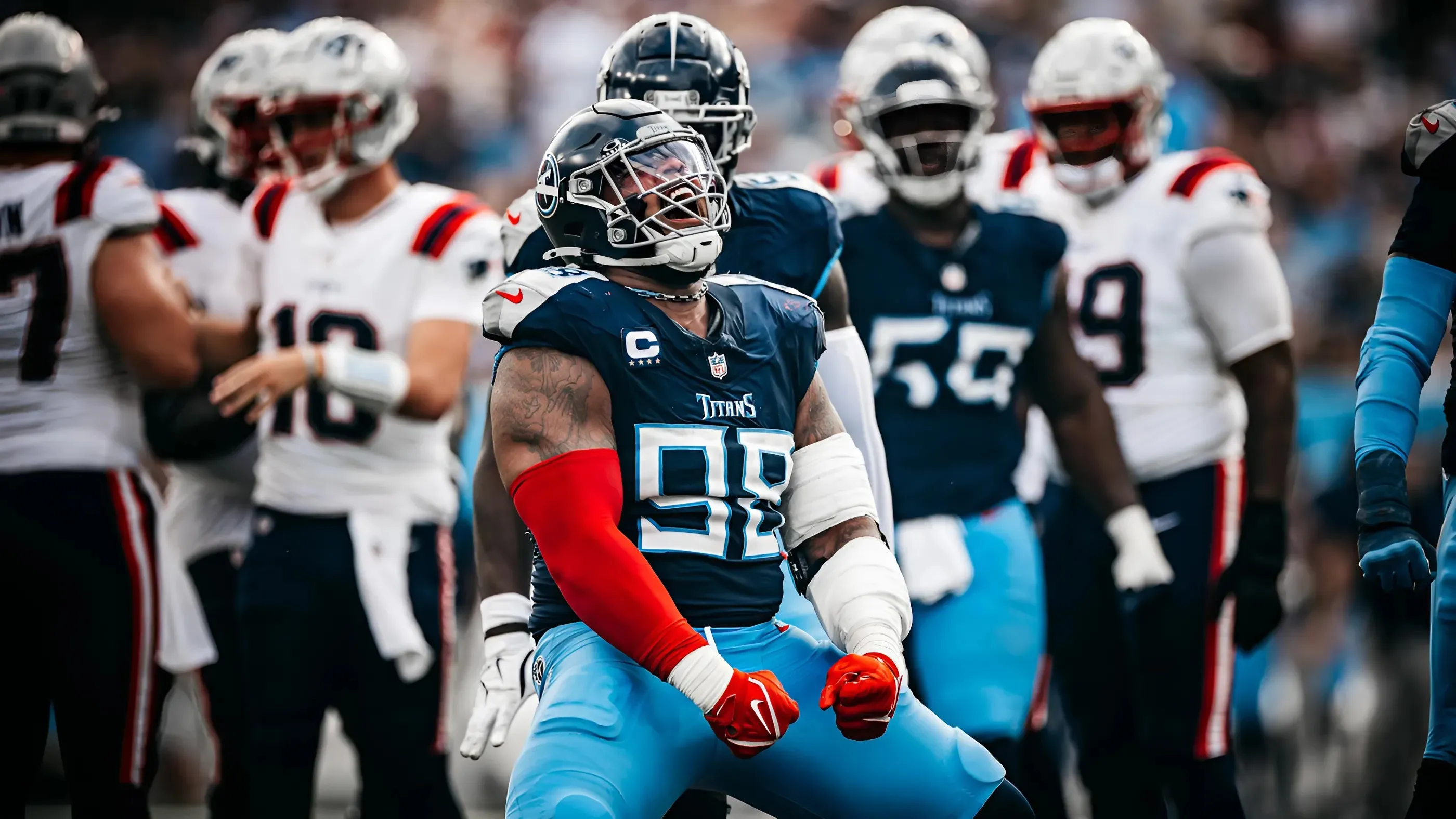 Titans superstar defender flashes dominance in Week 9 win over Patriots