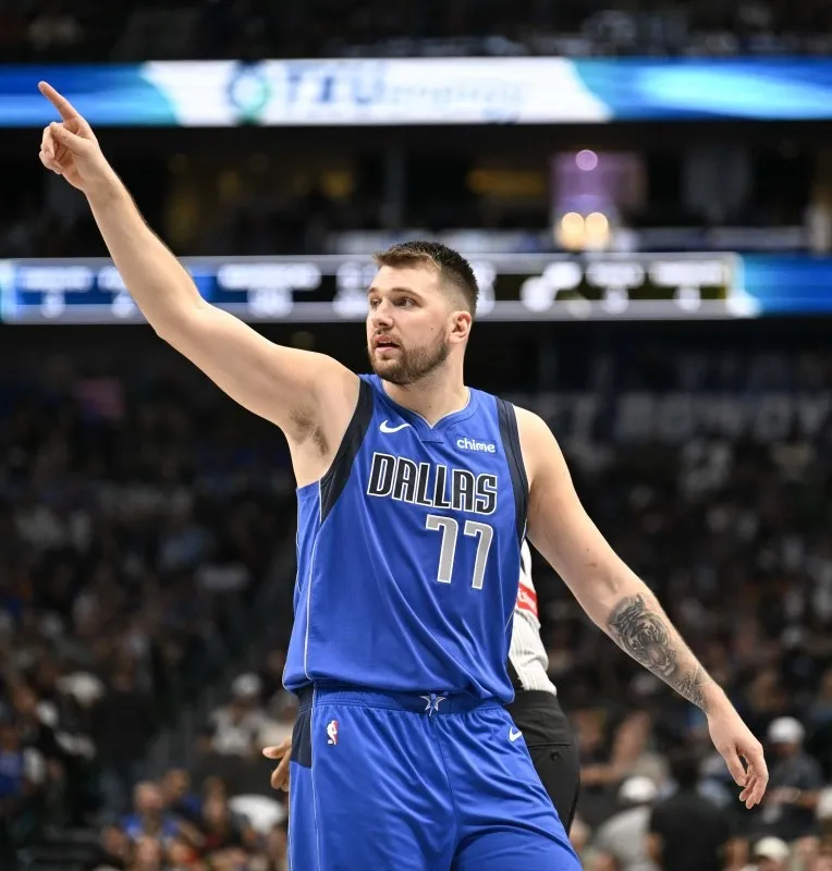 Luka Doncic's much-needed change pushes Mavericks to blowout win over Bulls