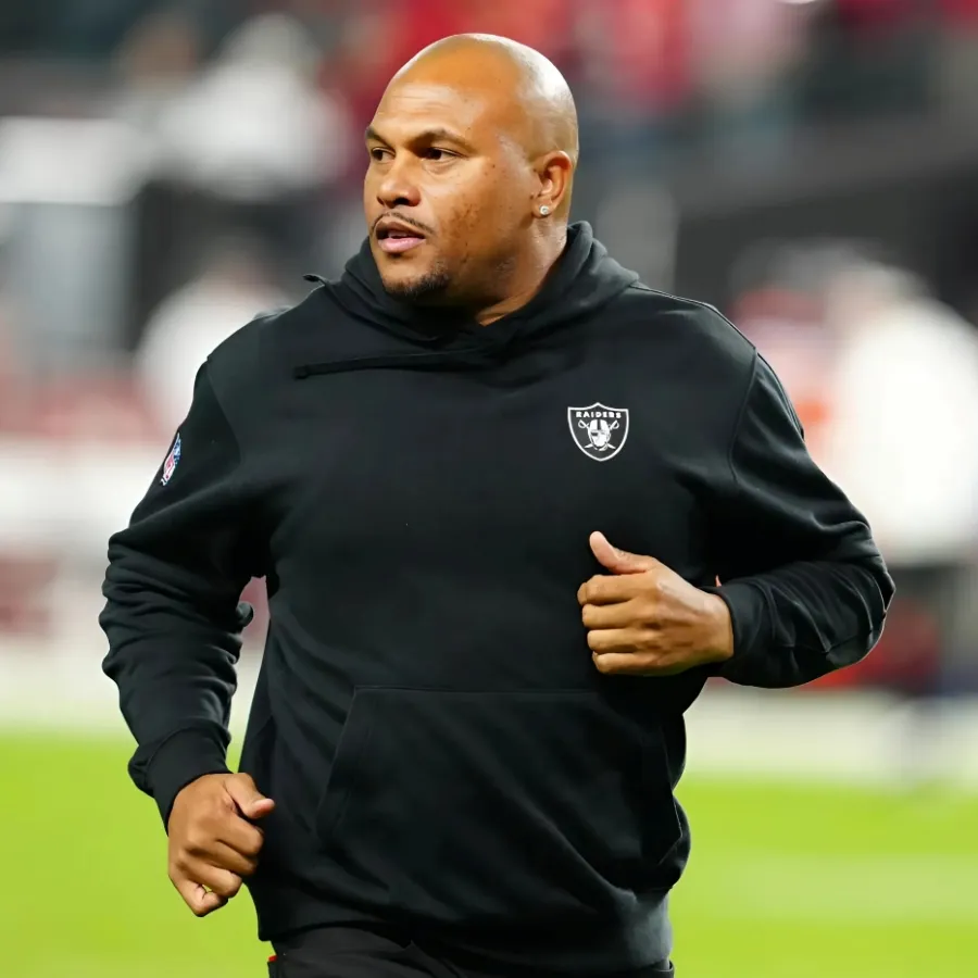 Will Antonio Pierce Be Back Next Year? Raiders Insider Shares Assessment