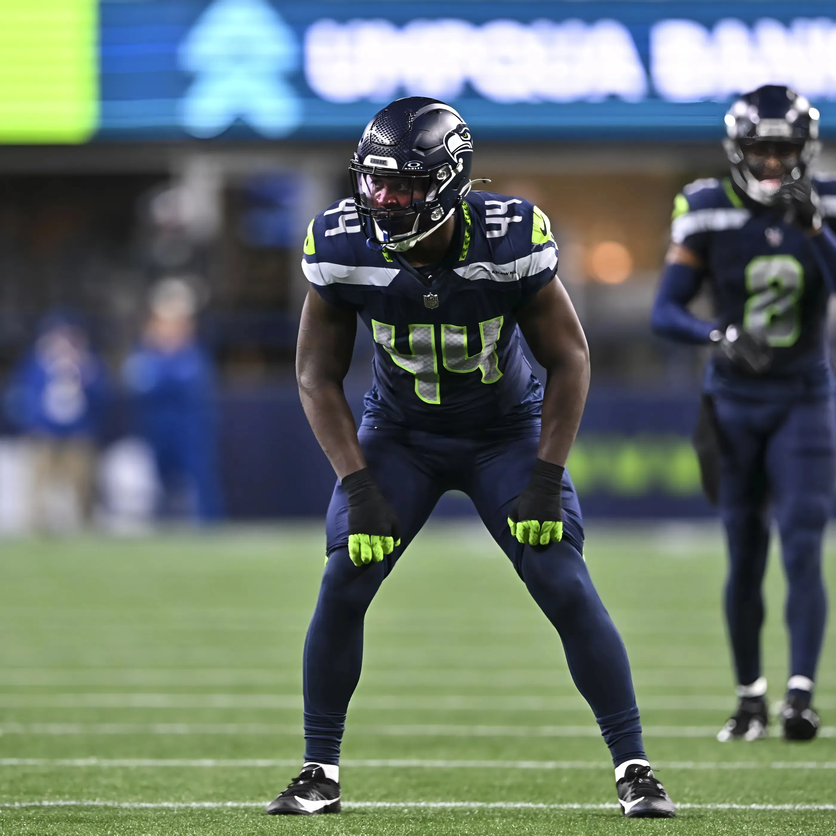 Seahawks Re-Sign LB Jamie Sheriff