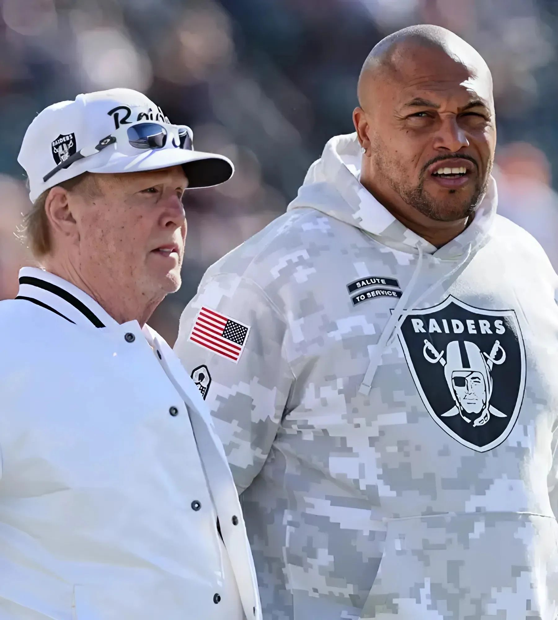 Ex-Raiders Star QB Suggests Antonio Pierce Needs to Be Fired