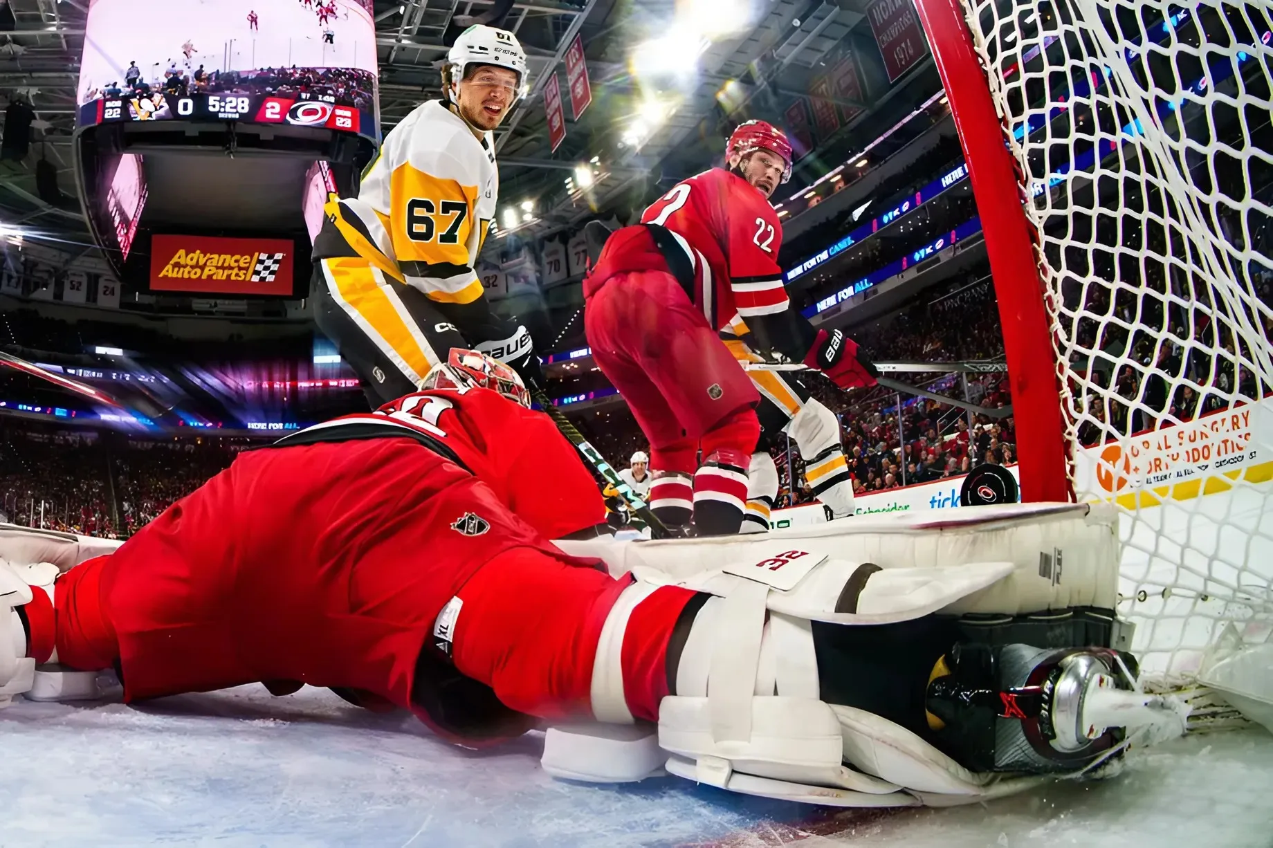 Pittsburgh Penguins @ Carolina Hurricanes 11/7/2024