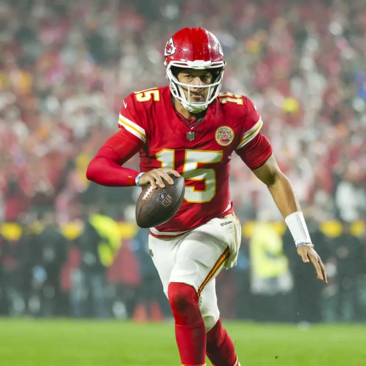 ‘What He’s Special at’ Patrick Mahomes Raves About DeAndre Hopkins’ Impact on Kansas City Chiefs’ Offense