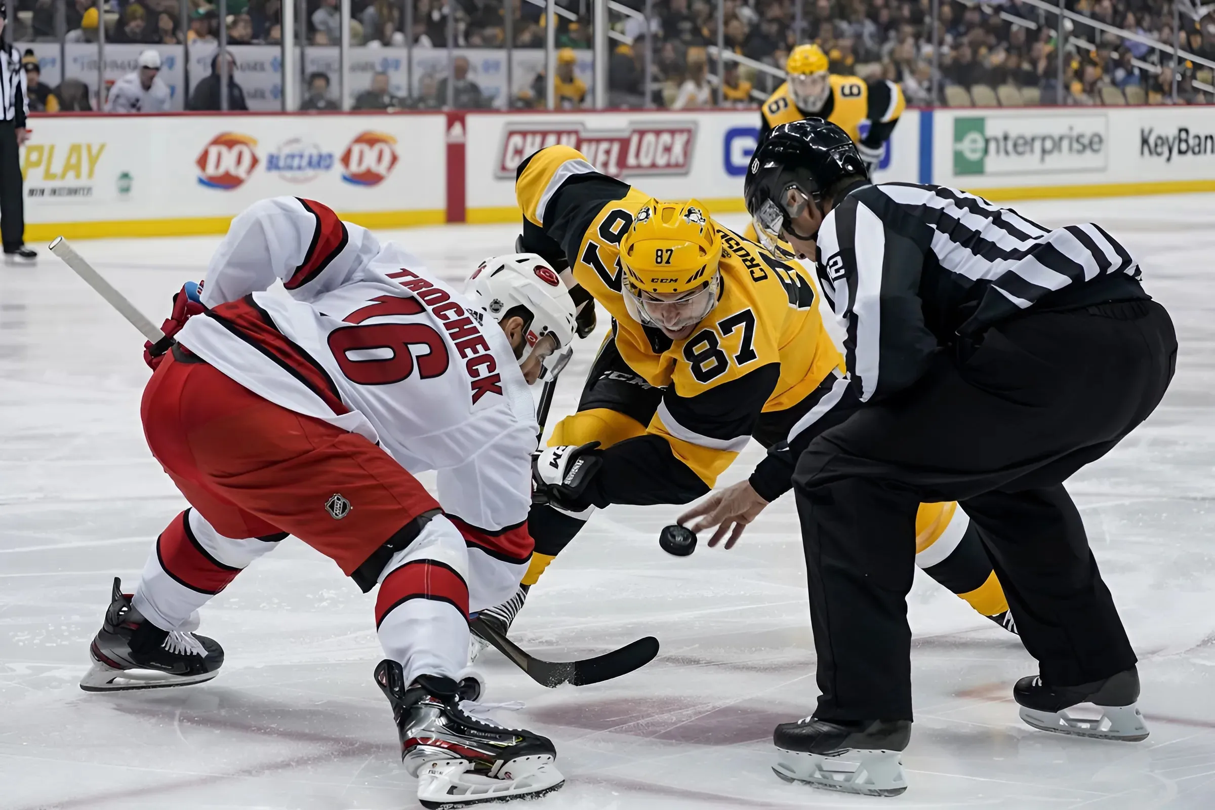 Carolina Hurricanes Host Pittsburgh Penguins