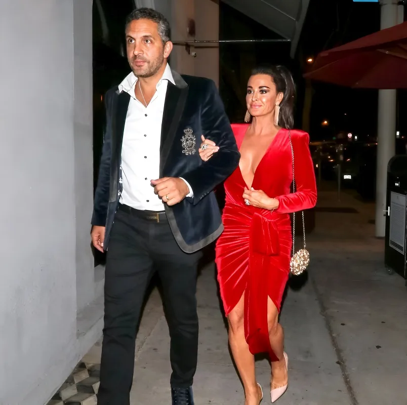 Kyle Richards Opens Up About Relationship Struggles: Reveals Disagreement with Mauricio Over Social Media Interactions in RHOBH Preview, Shares Cryptic Post Amid Split - lulu