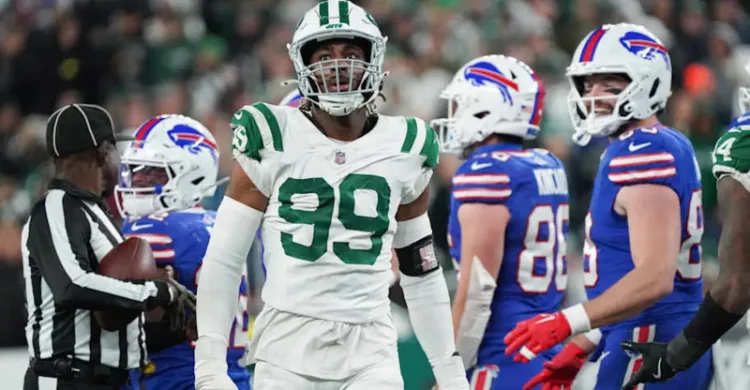 New York Jets Coach Has Endless Praise for Young Pass Rusher's Approach